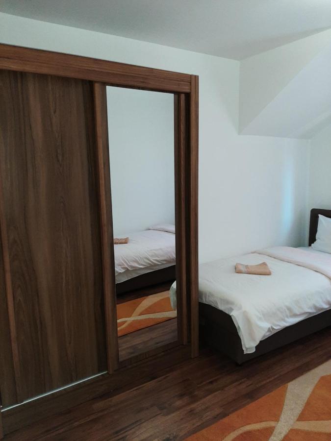 Apartmani Mia Vuksanovic Cetinje Ruang foto