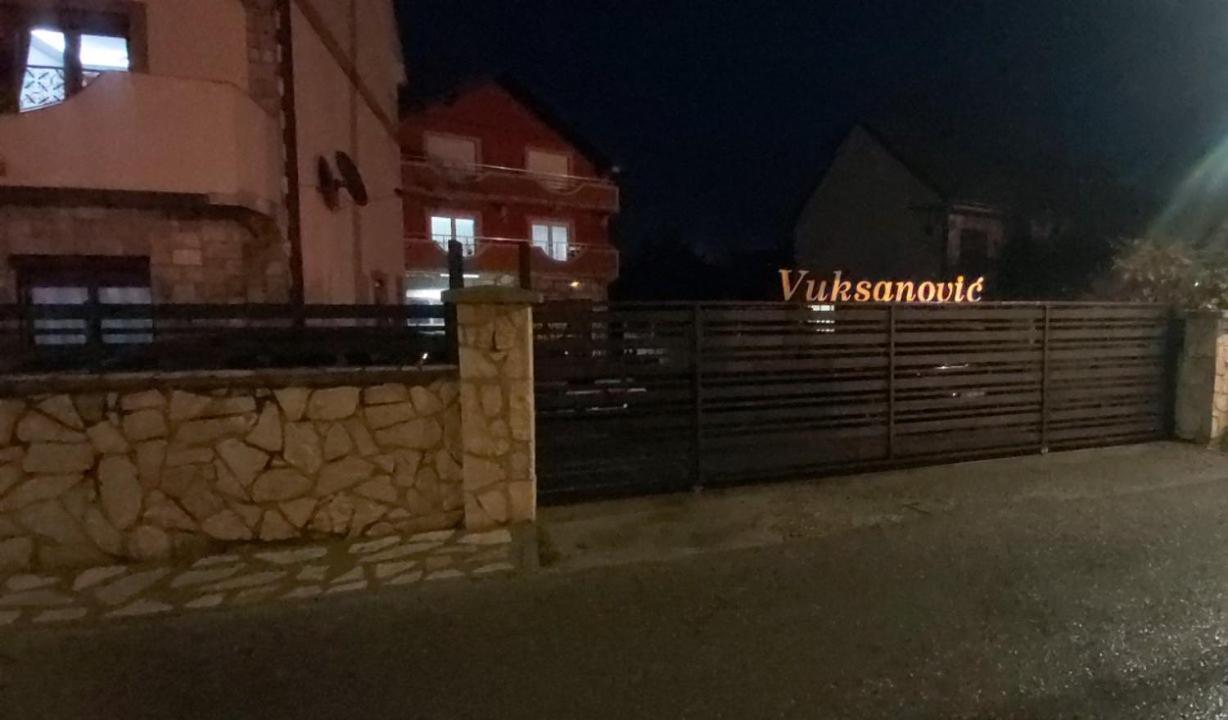 Apartmani Mia Vuksanovic Cetinje Bagian luar foto