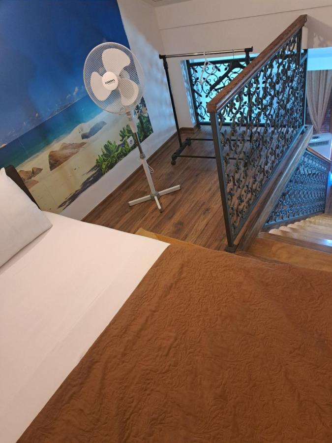 Apartmani Mia Vuksanovic Cetinje Bagian luar foto