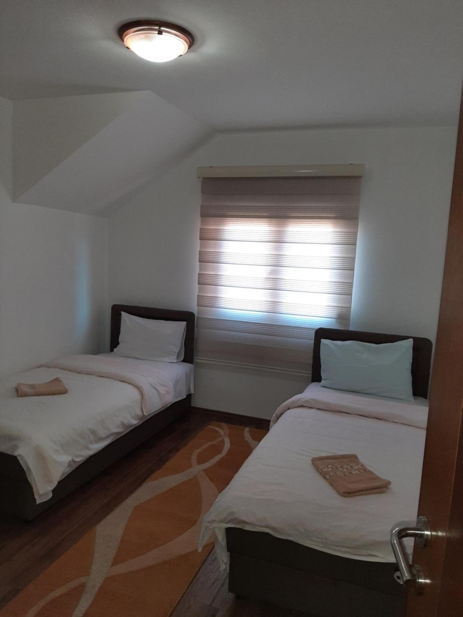 Apartmani Mia Vuksanovic Cetinje Ruang foto