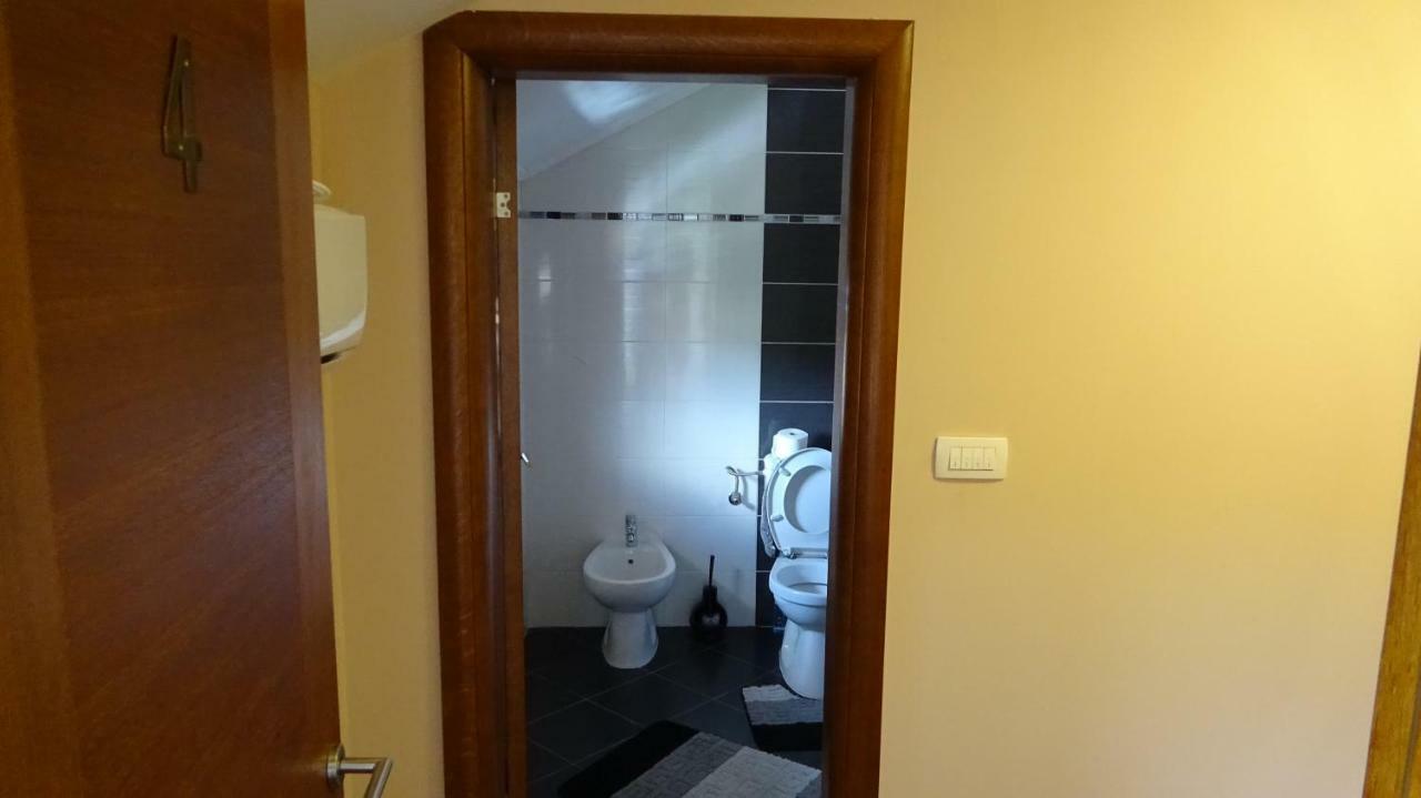 Apartmani Mia Vuksanovic Cetinje Bagian luar foto