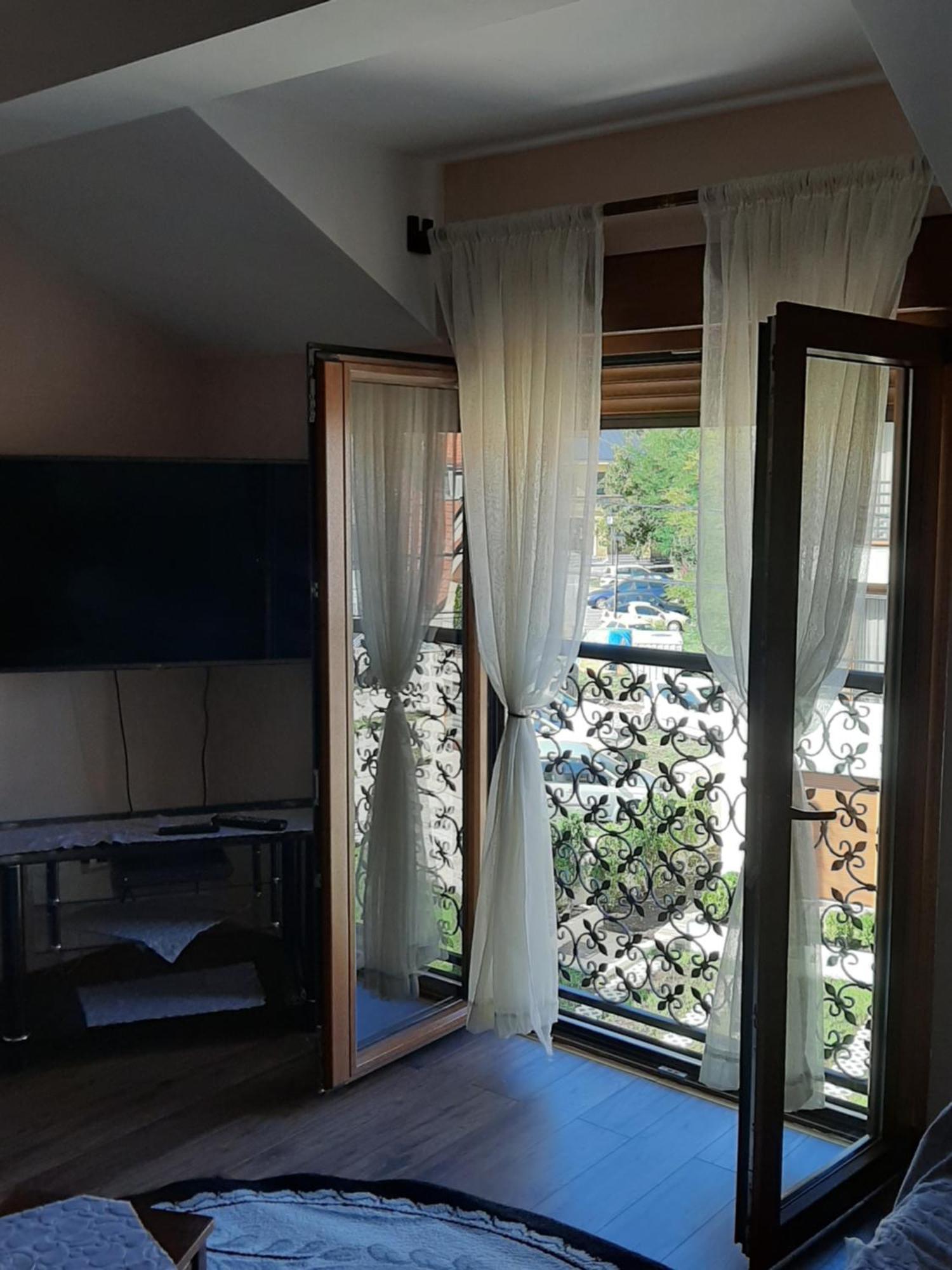 Apartmani Mia Vuksanovic Cetinje Bagian luar foto