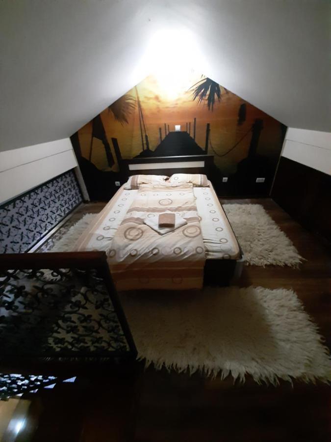 Apartmani Mia Vuksanovic Cetinje Bagian luar foto
